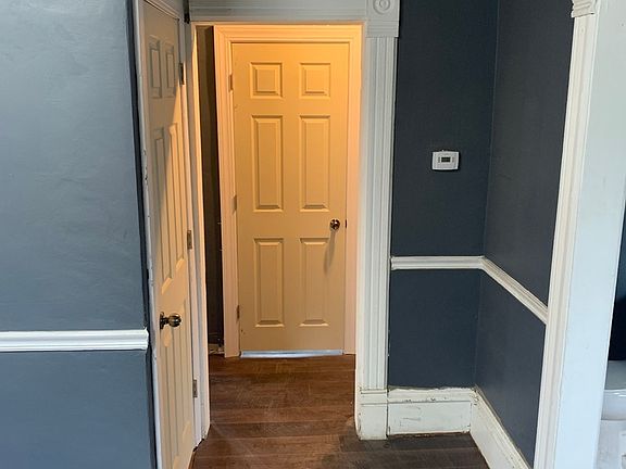 5th image of 209 S Willow Ave