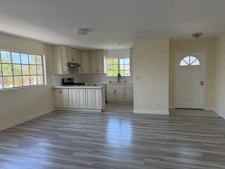 810 W Dryden St #6 — Photo 2