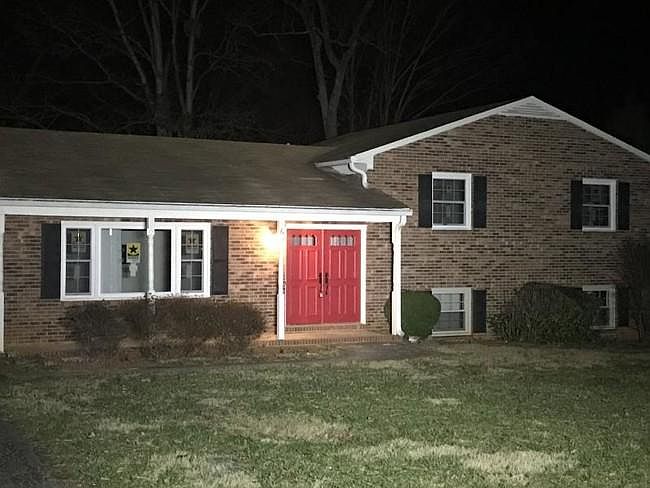 1st image of 69 New London Dr