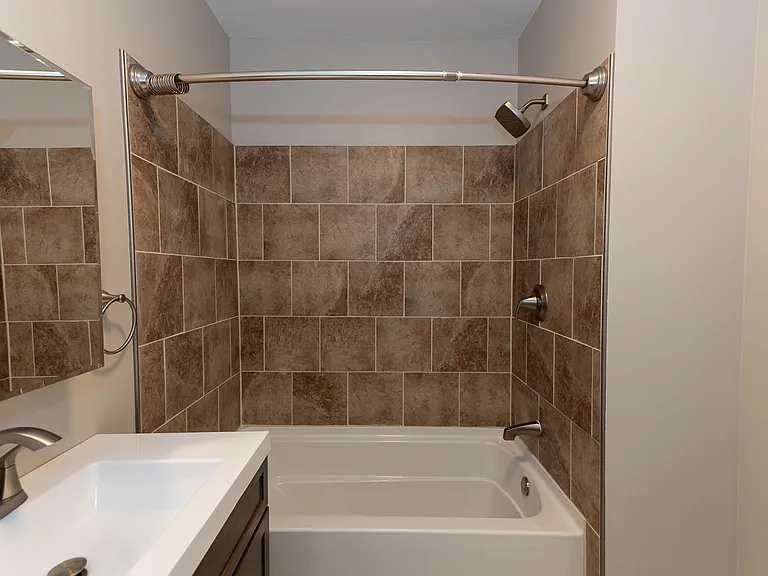 2340 Vodeli St — Photo 15
