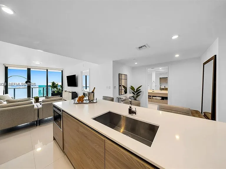 1300 S Miami Ave #4704 — Photo 8