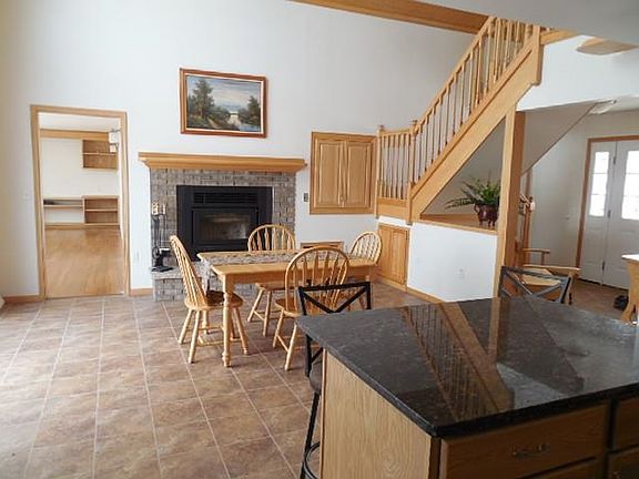 3rd image of 32620 W State Highway M64