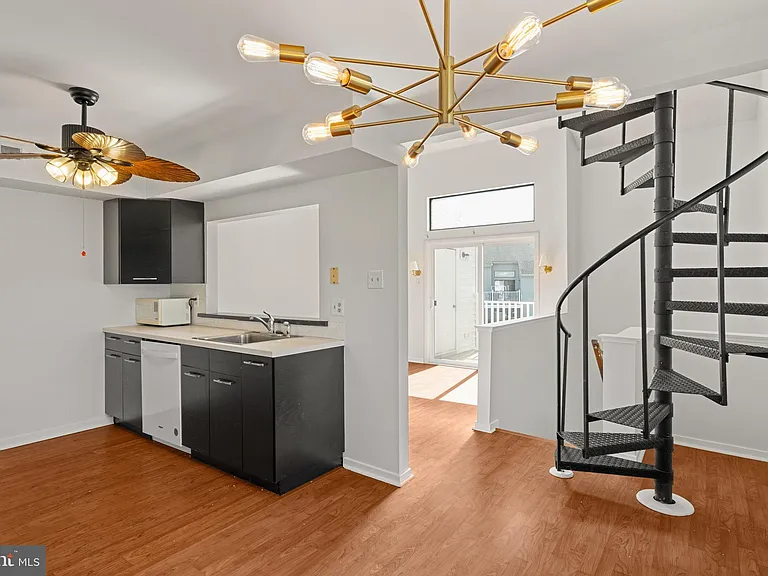 2204 Sandra Rd — Photo 15