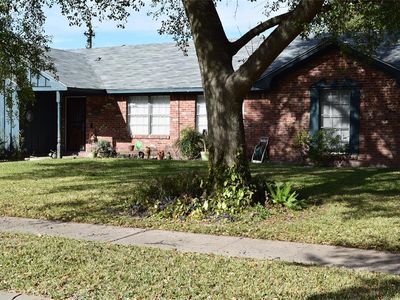 910 Rainy River Dr, Houston, TX, 77088