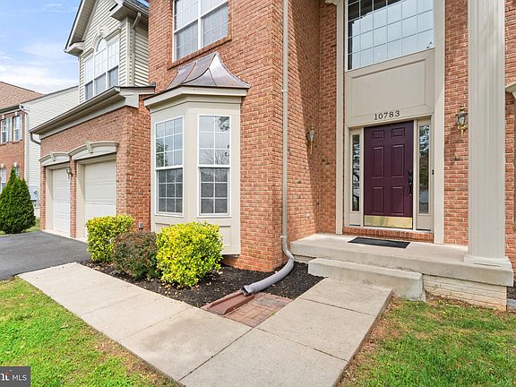 4th image of 10783 Reynard Fox Ln