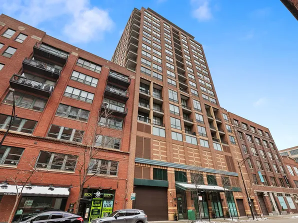 400 W Ontario St APT 801, Chicago, IL 60654