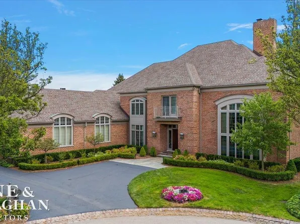 4 Higbie Ct, Grosse Pointe Farms, MI 48236