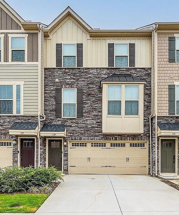 1st image of 139 Eagle Wood Dr