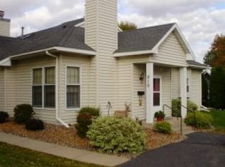 919 Clover Ct, Saint Charles, MN 55972