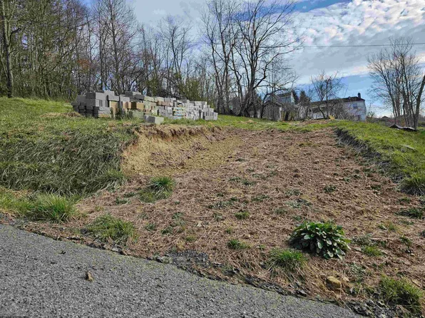 Elmwood Ave, Clarksburg, WV 26301