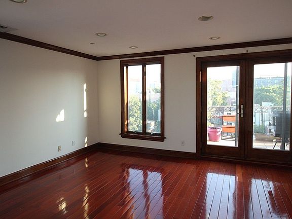 3rd image of 12-14 31st Ave #7D