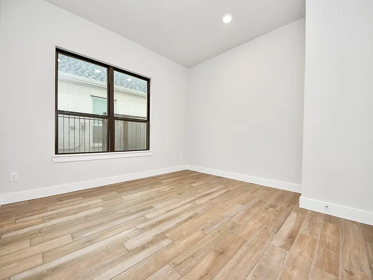 26907 Southwick Valley Ln — Photo 10