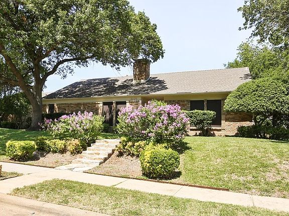 3rd image of 3225 Hidden Cove Dr