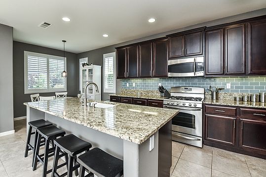3rd image of 7219 Seaglass Dr