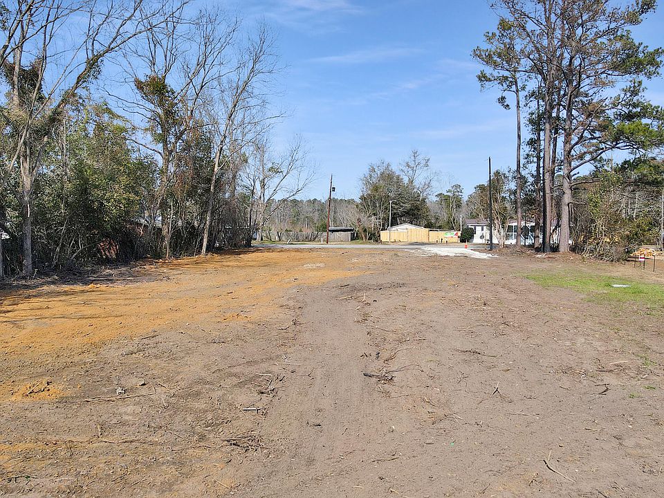 2nd image of 3265 Wire Rd