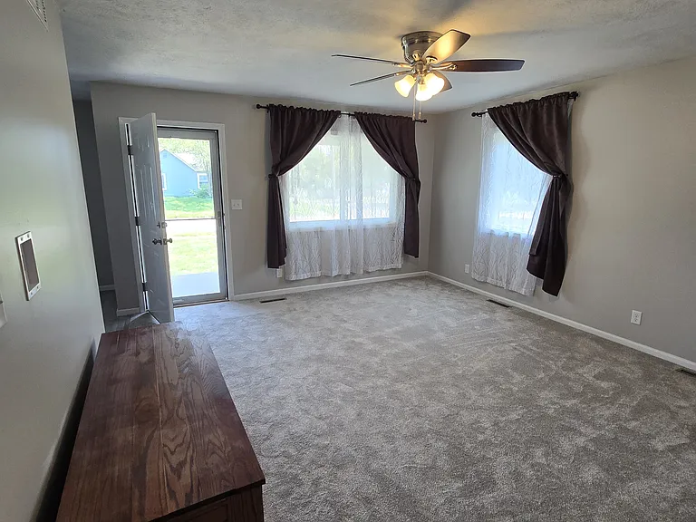 2501 N Main St — Photo 2