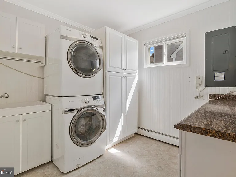 304 Patrick St SW — Photo 47