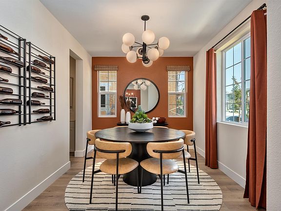 5th image of 2518 Courtney Avenue