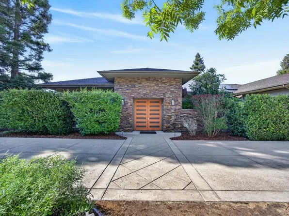 44194 Lakeview Dr, El Macero, CA 95618