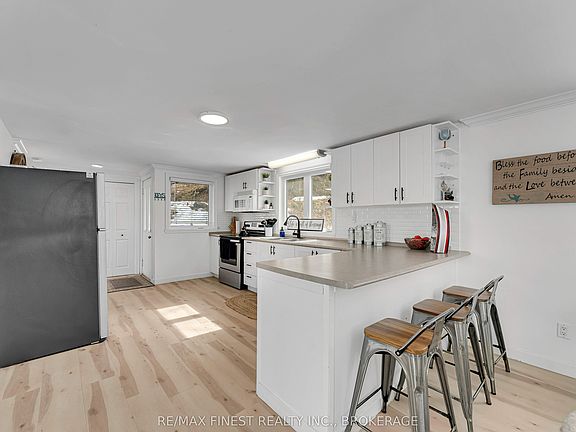 4th image of 1066 Mountvale Point Rd
