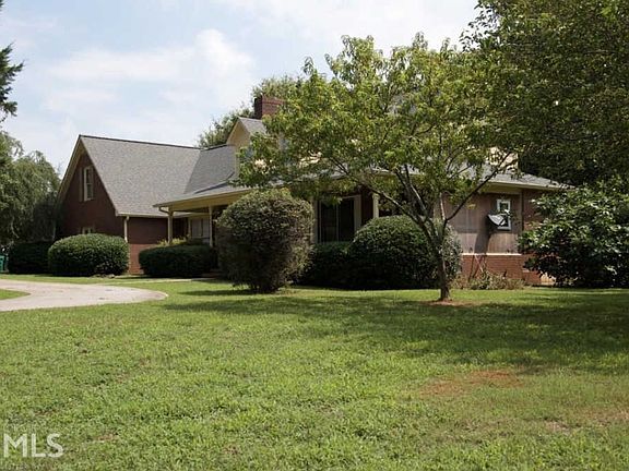 3rd image of 478 Chandler Heights Cir