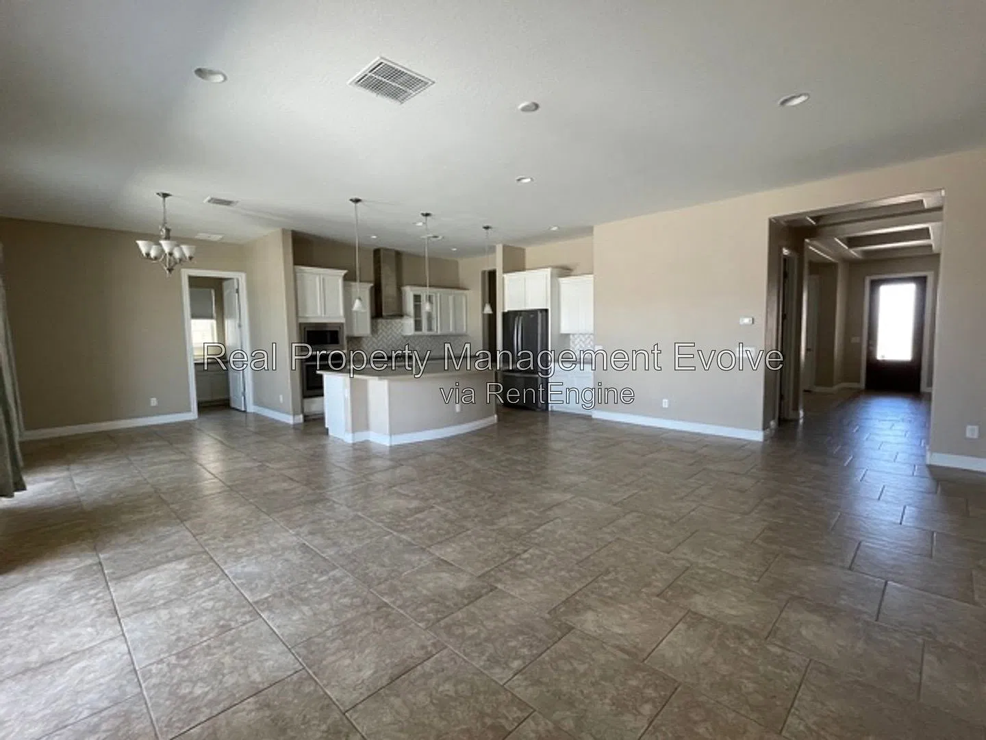 3 bed, 2.5 bath, 2396 sqft, $2,599 — Photo 2