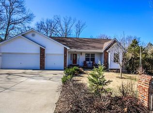 9821 Ridgecrest Dr, Hillsboro, MO 63050