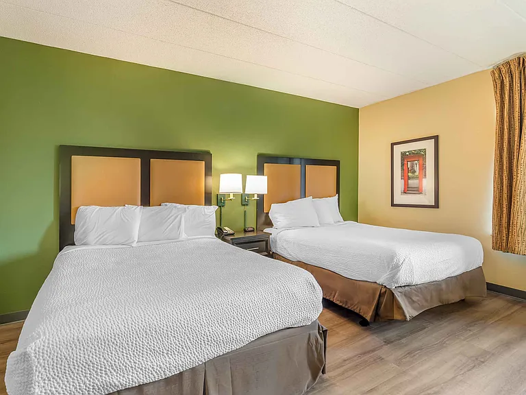 Studio Suite - 2 Queen Beds