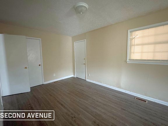 3rd image of 1070 Madonna Dr