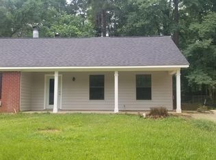 203 Bent Creek Cir S #B, Brandon, MS 39047