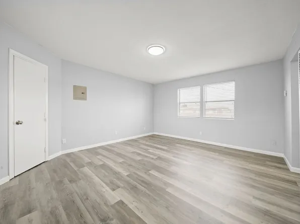 6515-6521 S. Avalon Blvd, 6515-6521 S Avalon Blvd #4, Los Angeles, CA 90003