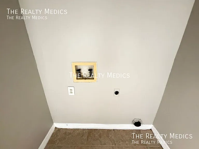 1663 Palm Leaf Dr — Photo 9
