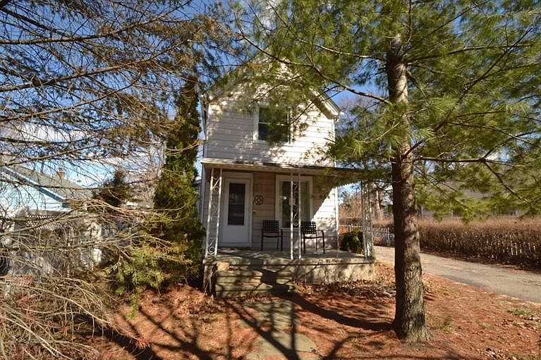 1st image of 516 Charles St