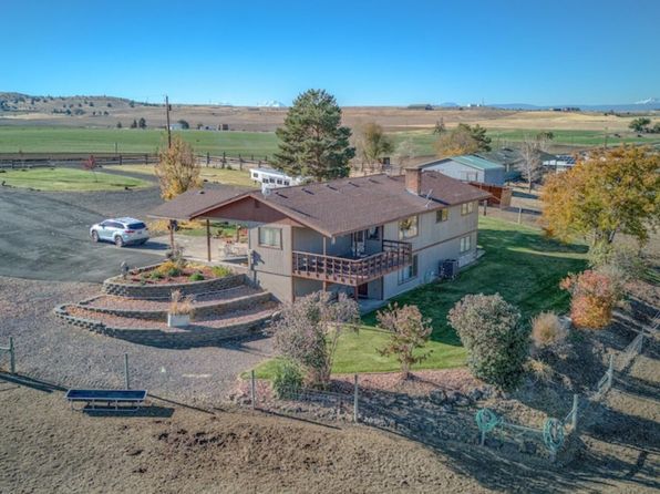 950 SE Dover Ln, Madras, OR 97741
