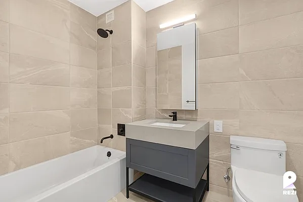 Rented by REZI | media 40