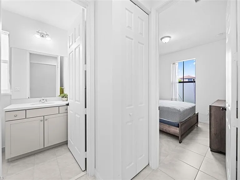 5535 Useppa Dr — Photo 7