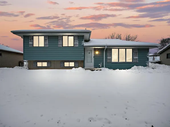 9311 North 85th STREET, Milwaukee, WI 53224