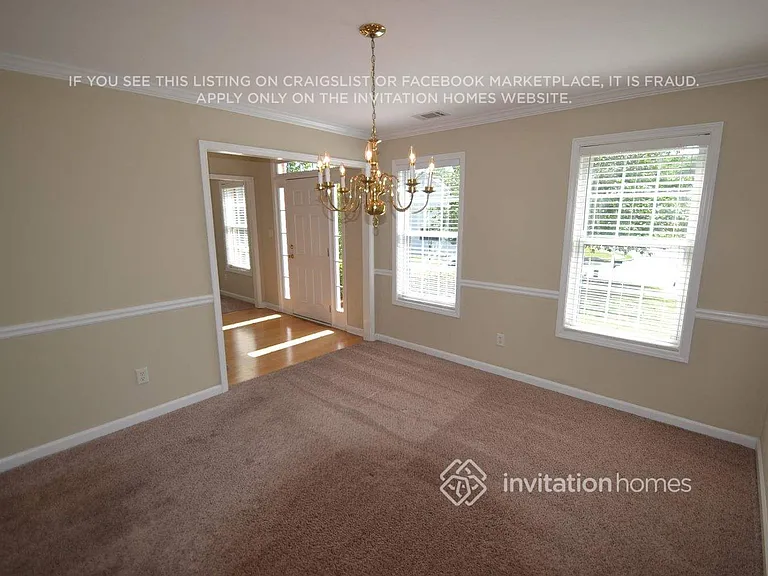 935 Oak Bluff Ct — Photo 2
