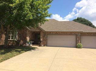 5612 N 12th Ave, Ozark, MO 65721