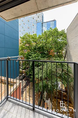 Rented by Brooklyn High Rise LLC | media 8