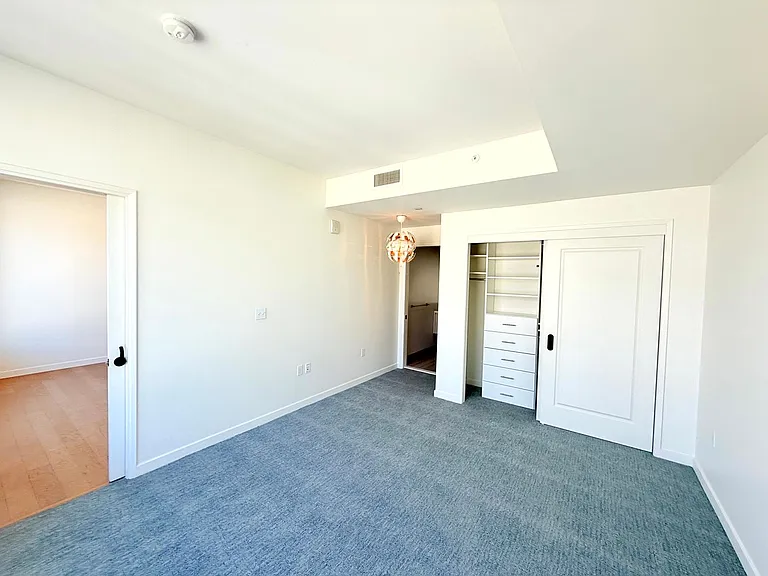 1050 S Grand Ave #1404 — Photo 9