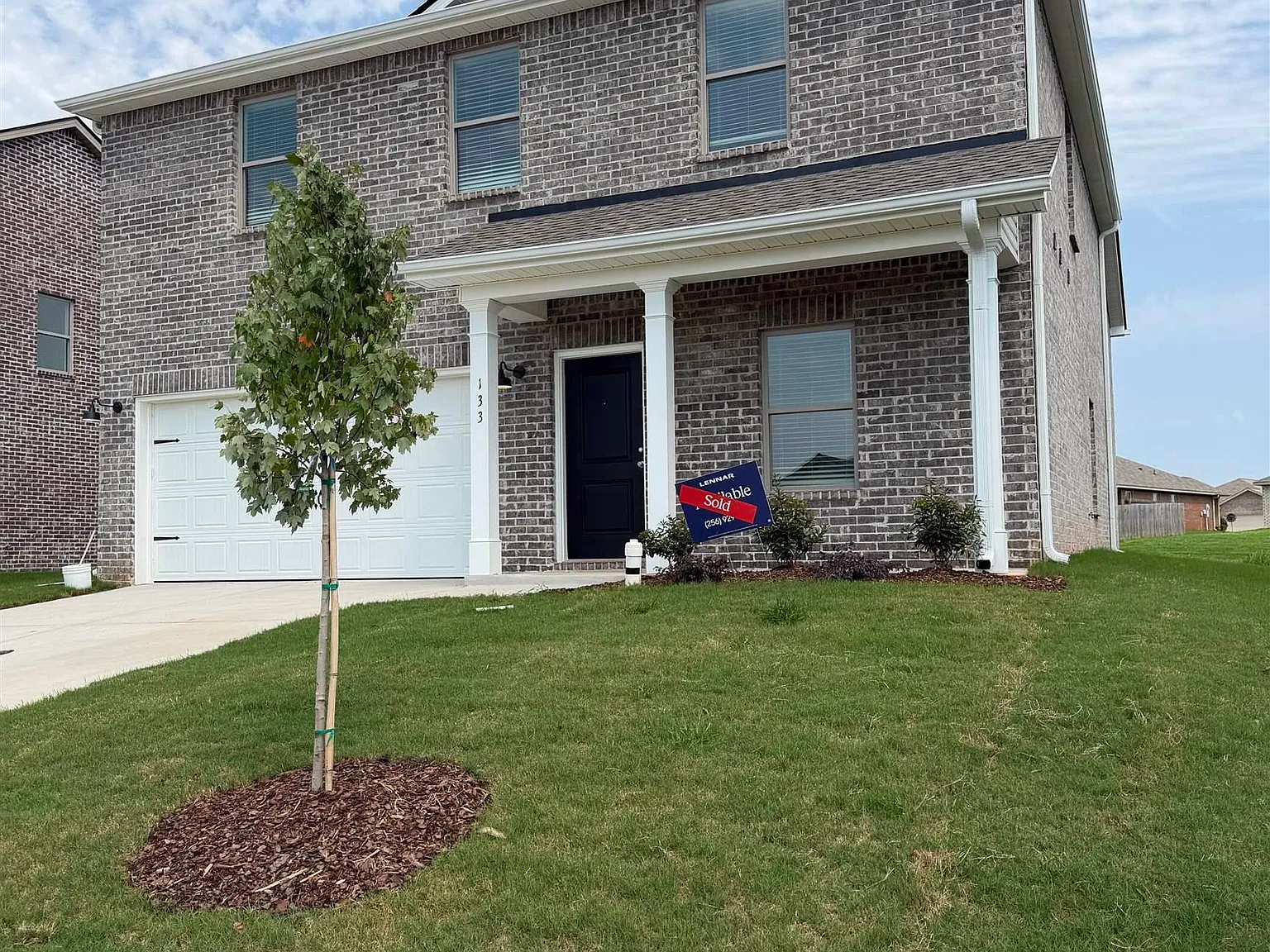 4 bed, 2.5 bath, 1892 sqft, $1,900 — Photo 1