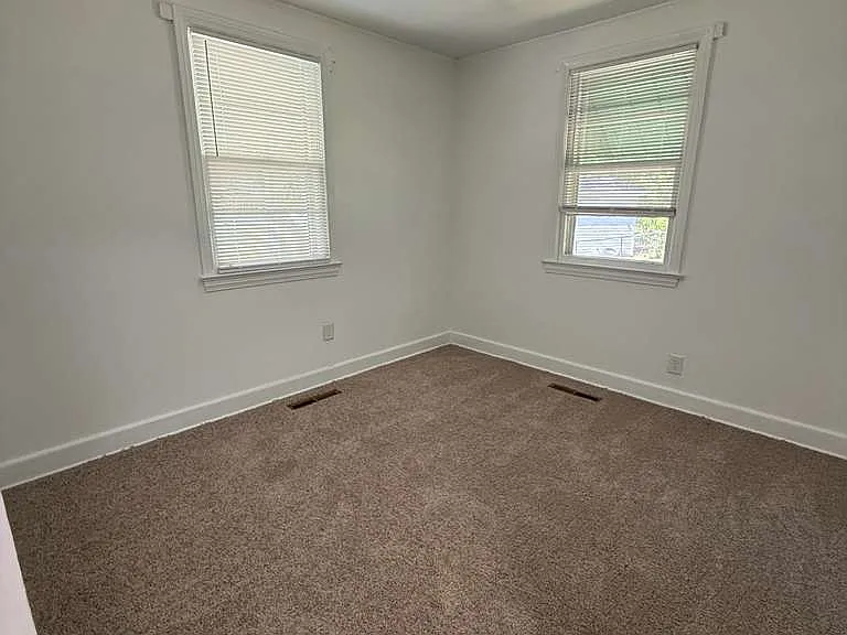 6 Emily Dr — Photo 9
