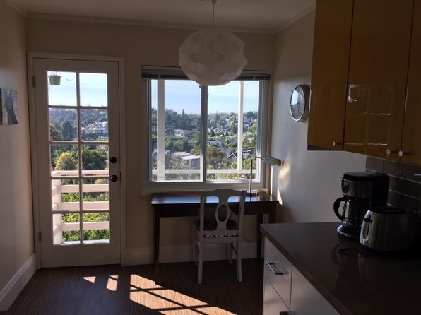 1027 Warfield Ave APT 4