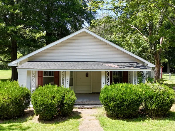 136 Fulton St, Martin, TN 38237