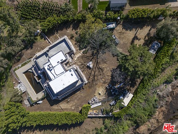 3rd image of 1720 Lechusa Rd