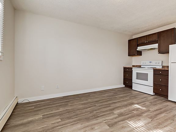 7920 71st St NW #103, Edmonton, AB T6B 1X1 | Zillow