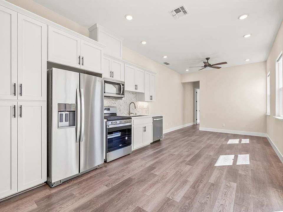 1st image of 7025 Pruett Dr #2
