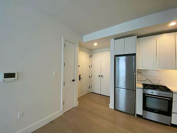 3rd image of 569 4th Ave #202