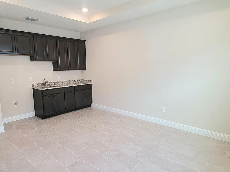 2128 Warren Acres Blvd — Photo 17